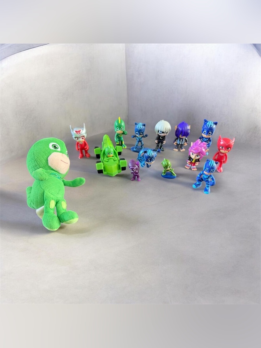 PJ Masks Toys Lot of 12 Action Figures & 1 Vehicle & 1 Plush